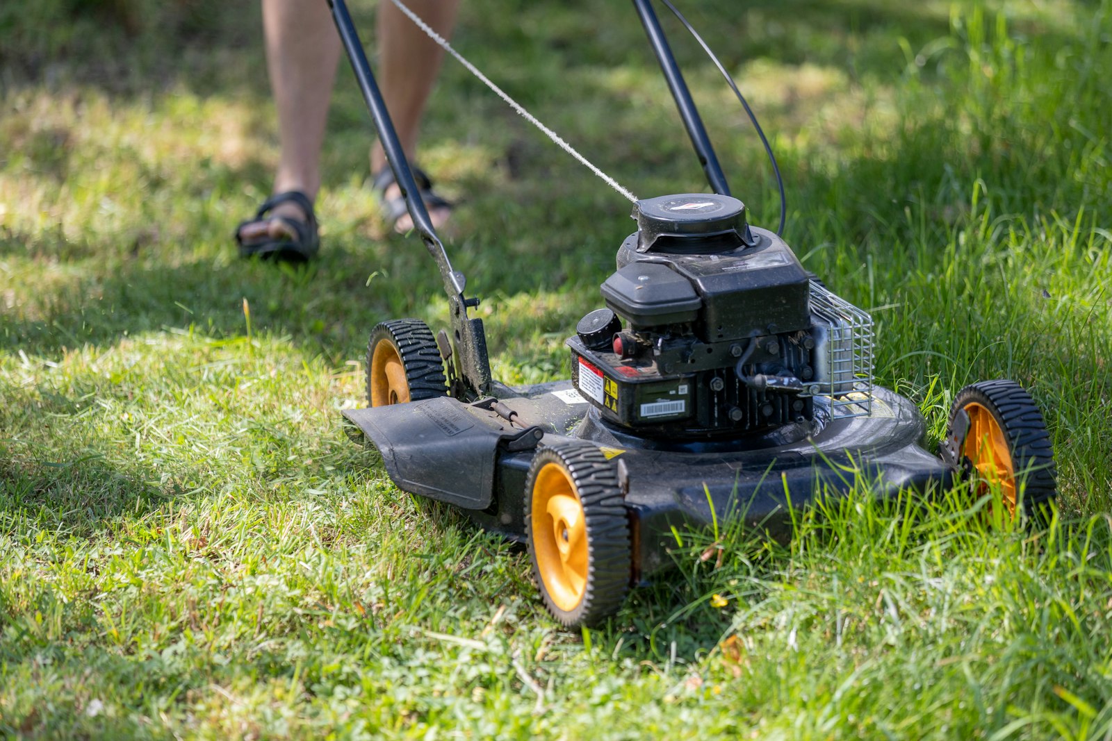 Best Battery Mowers for Small Yards 2026: Under 0.5 Acre